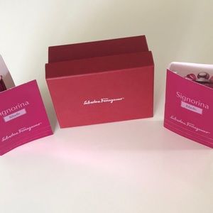 Salvatore Ferragamo gift box + 2X Signorina vials